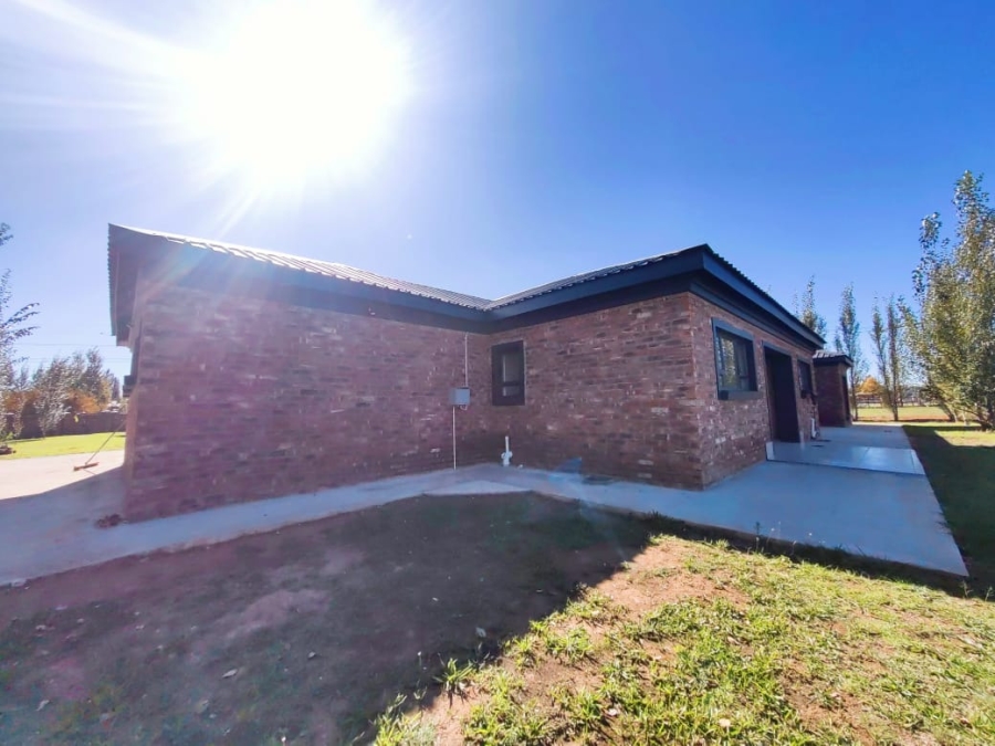 5 Bedroom Property for Sale in Grimbeeck Park North West